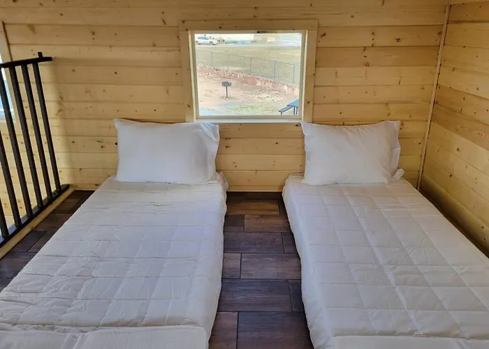 Chalet 076 Tiny Nr Grand Canyon South Rim Sleeps 8